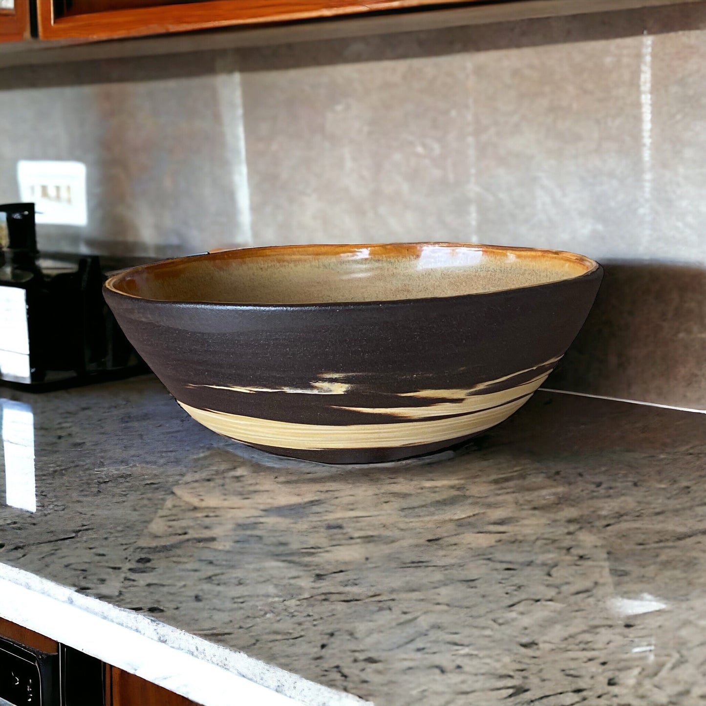 Black and Gold Agateware Clay Large Serving Pottery Bowl: Elegant Centerpiece for Stylish Entertaining