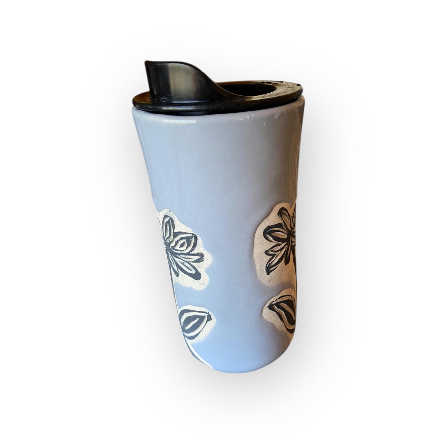 Handmade Travel Mug With Carved Daisy Flower Design – 16 oz Stoneware Ceramic with BPA-Free Locking Lid | Artisan Coffee & Tea Cup
