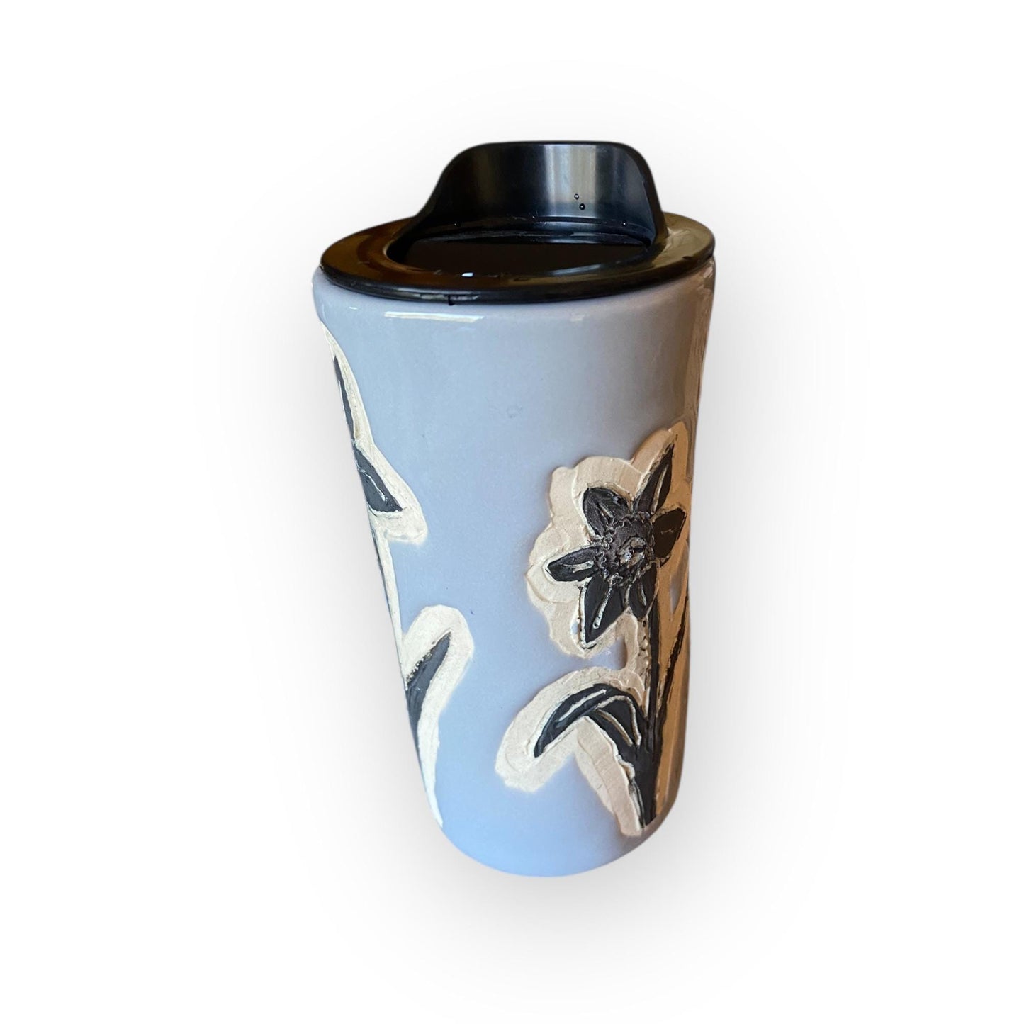 Handmade Travel Mug with Carved Daffodil Flower Design – 16 oz Stoneware Ceramic with BPA-Free Locking Lid | Artisan Coffee & Tea Cup
