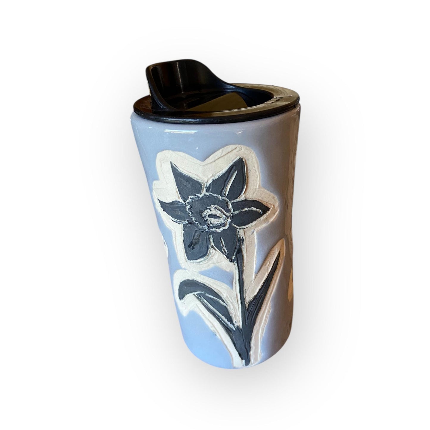 Handmade Travel Mug with Carved Daffodil Flower Design – 16 oz Stoneware Ceramic with BPA-Free Locking Lid | Artisan Coffee & Tea Cup