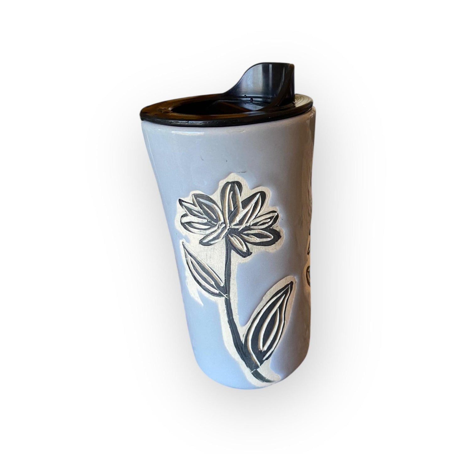 Handmade Travel Mug With Carved Daisy Flower Design – 16 oz Stoneware Ceramic with BPA-Free Locking Lid | Artisan Coffee & Tea Cup