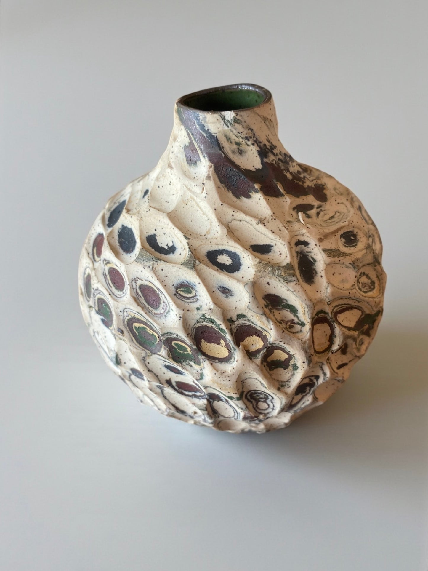 Small Neriage Bud Vase