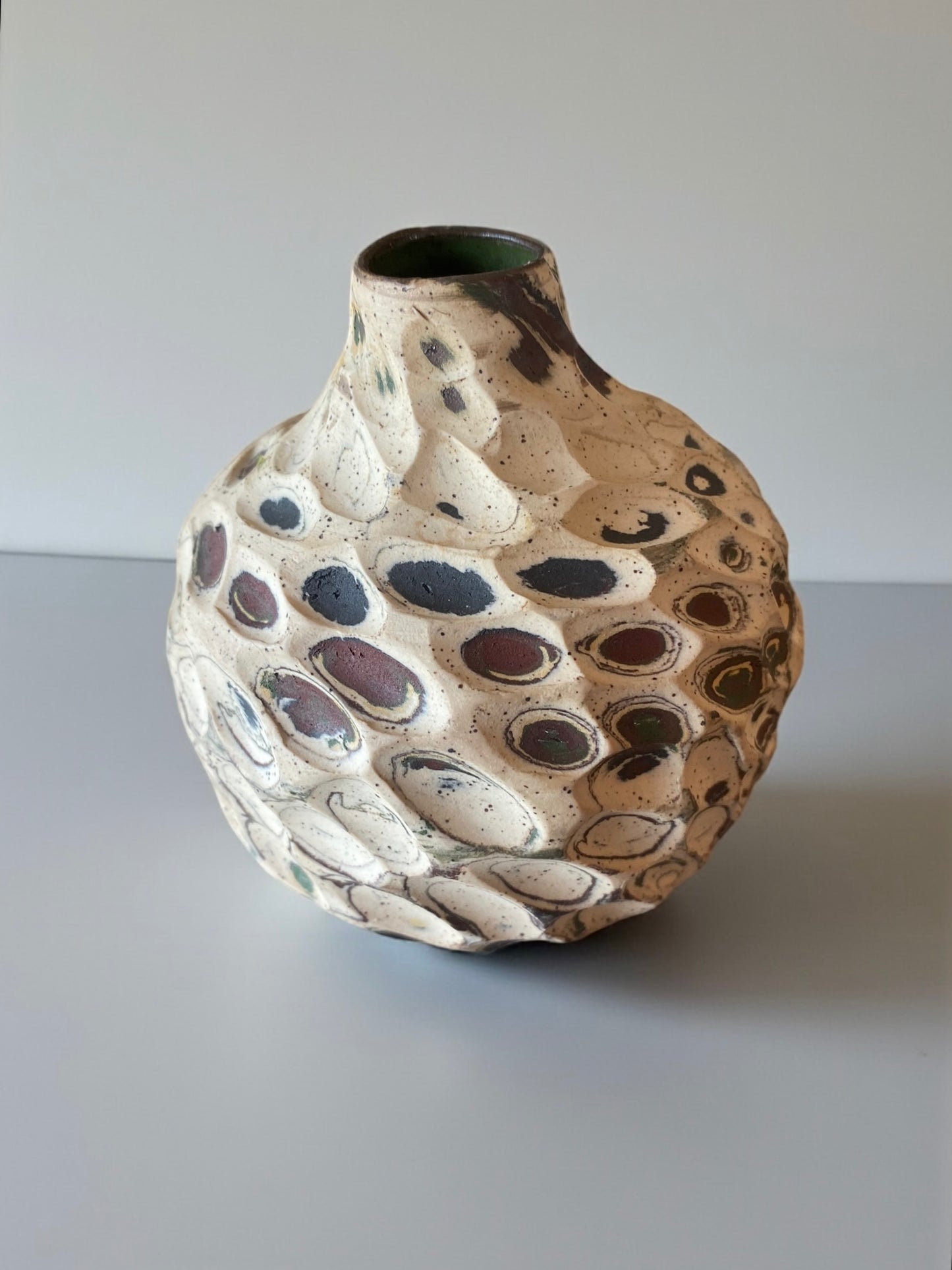 Small Neriage Bud Vase