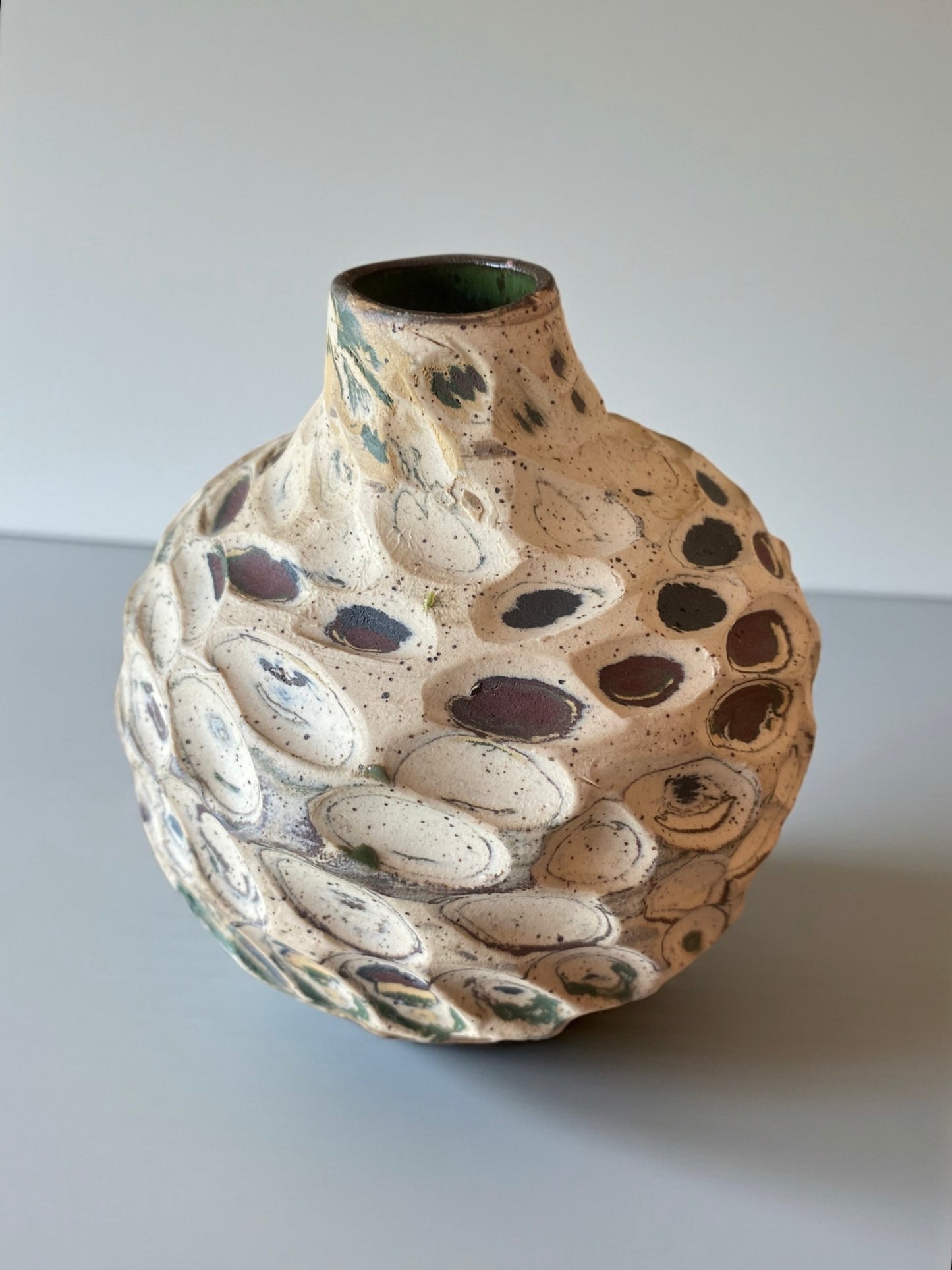 Small Neriage Bud Vase