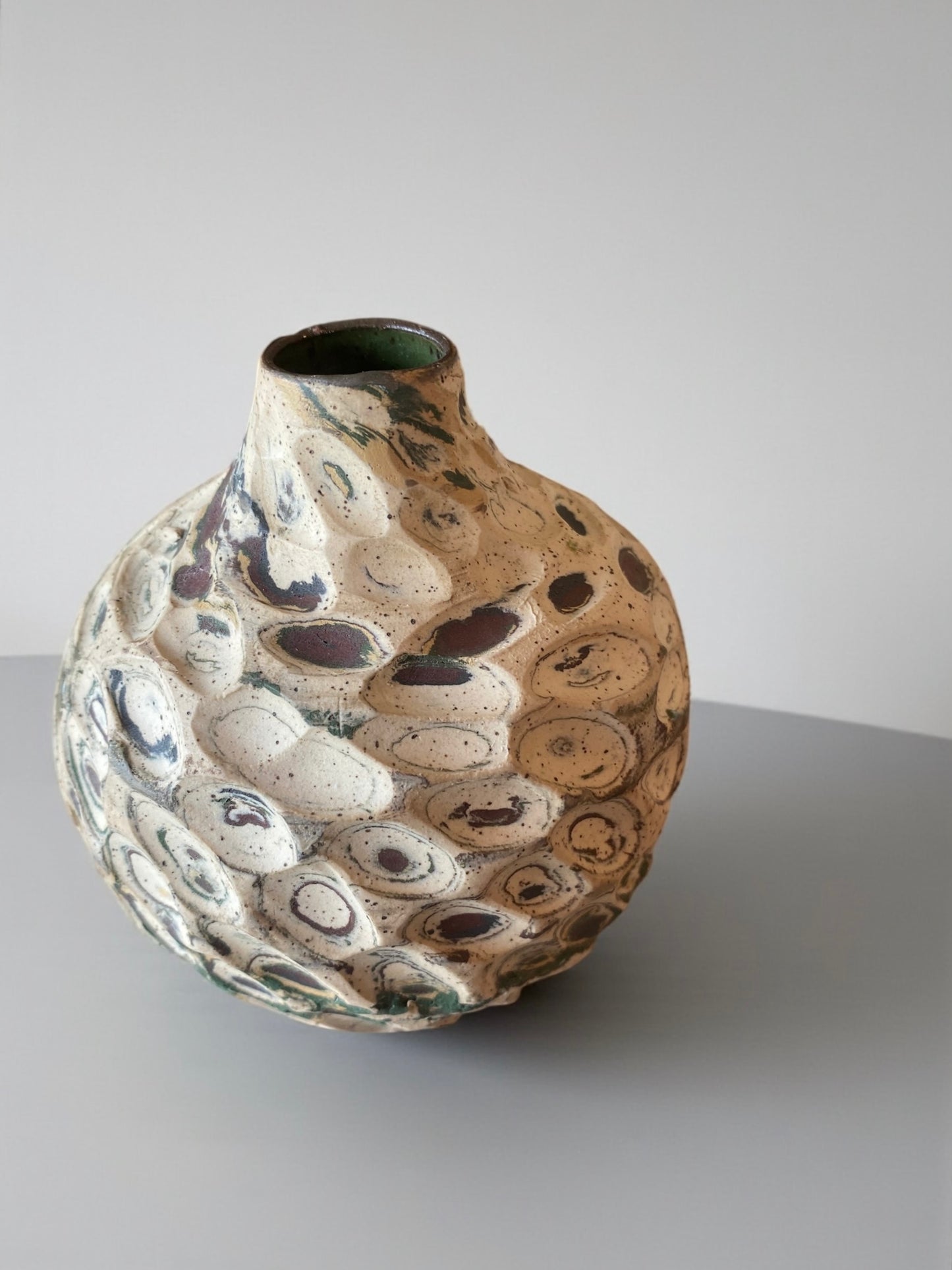 Small Neriage Bud Vase