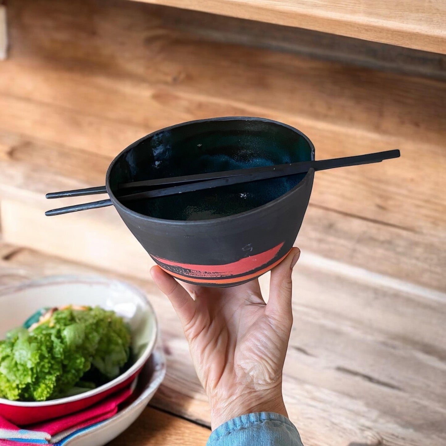 Small Agateware Rice or Noodle Bowl with Coordinating Chopsticks: Stylish Dining Essentials for Your Asian Cuisine