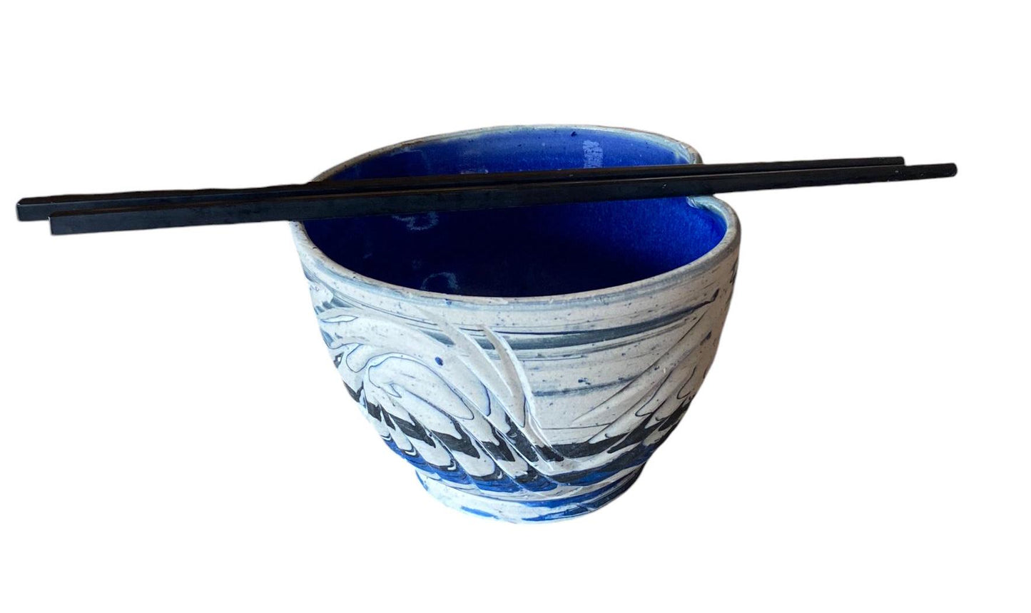 Small Agateware Rice or Noodle Bowl with Coordinating Chopsticks: Stylish Dining Essentials for Your Asian Cuisine