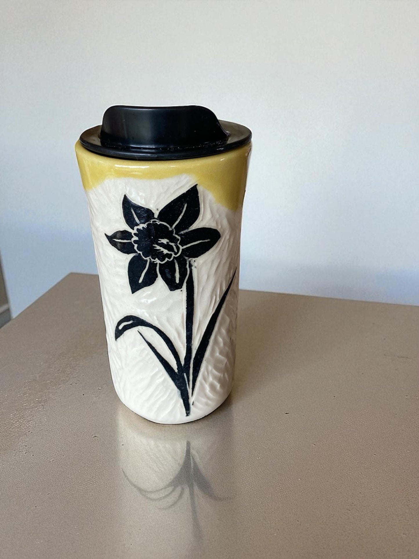 Handcrafted Porcelain Travel Mug with Carved Daffodil Design and Locking Lid - Perfect Commuter Gift