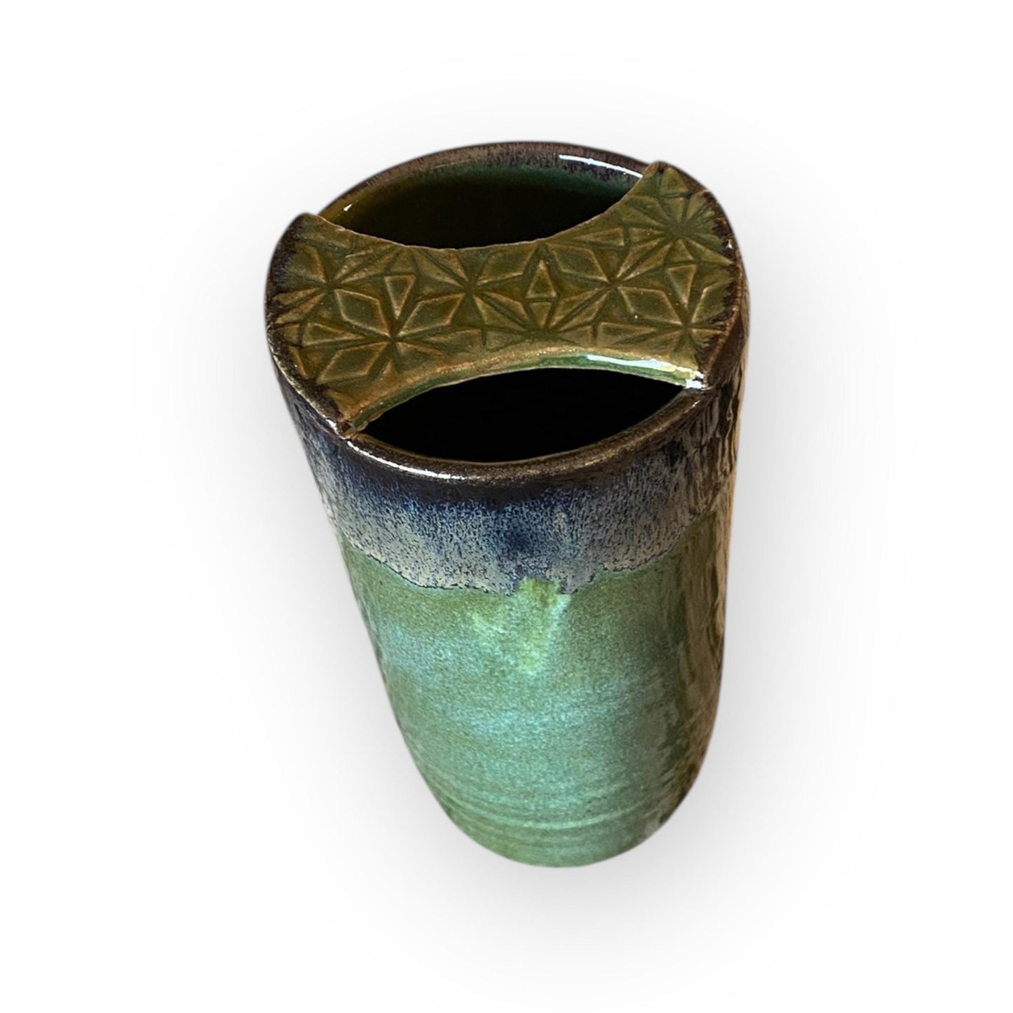 Plastic-Free Ceramic Travel Mug – 16 oz Handmade Stoneware Tumbler with Attached Lid in Reactive Purple Glaze | Eco-Friendly Pottery Cup